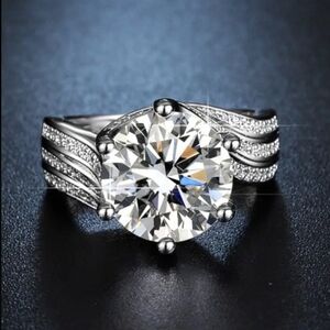 Luxurious Style Adjustable Ring
